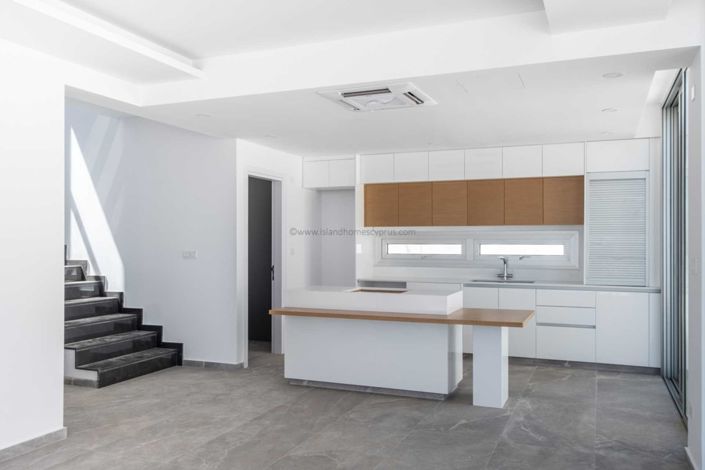 Image No.6-4 Bed Villa / Detached for sale