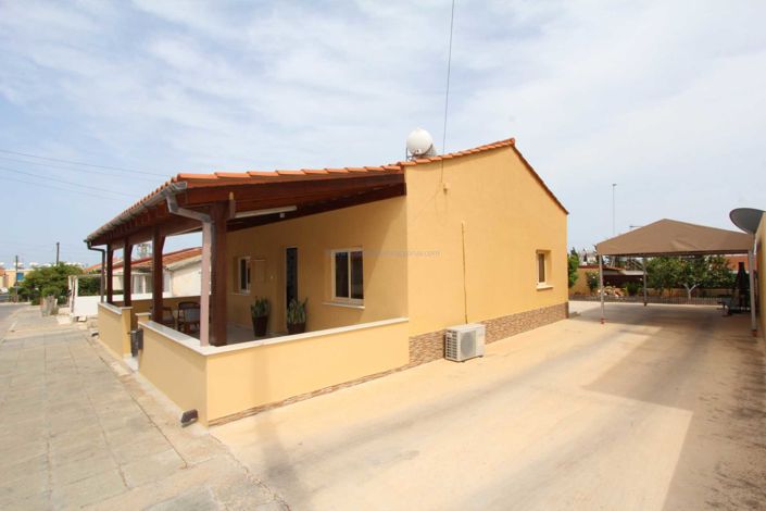 Image No.1-Bungalow de 2 chambres à vendre à Paralimni