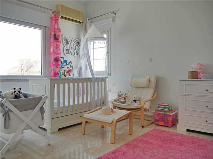 Image No.11-5 Bed Villa / Detached for sale