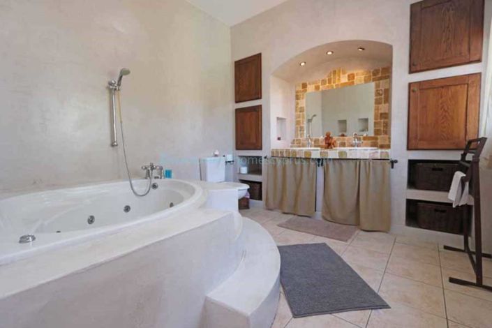 Image No.25-Villa / Détaché de 5 chambres à vendre à Protaras