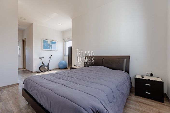 Image No.28-5 Bed Villa / Detached for sale