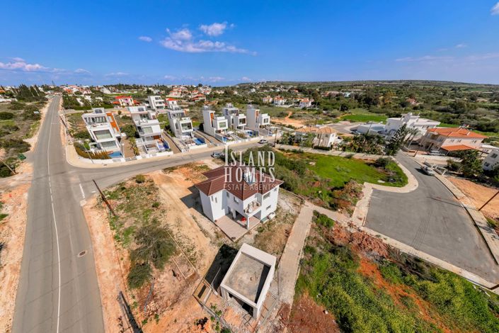 Image No.33-5 Bed Villa / Detached for sale