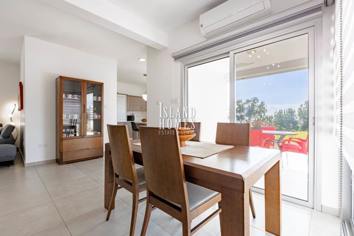 Image No.10-5 Bed Villa / Detached for sale