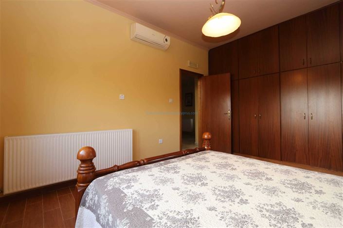 Image No.19-4 Bed Villa / Detached for sale