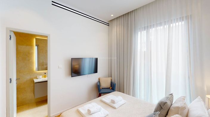 Image No.14-5 Bed Villa / Detached for sale