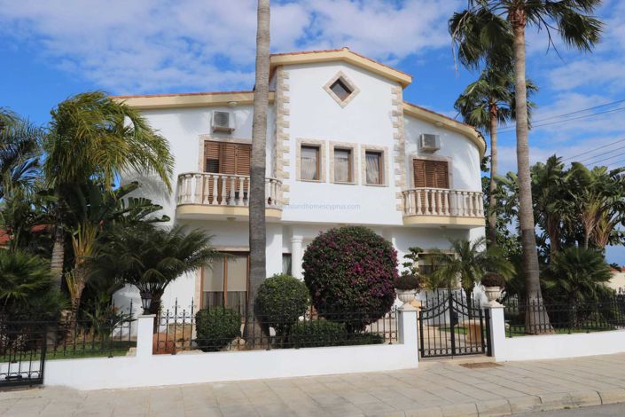Image No.1-Villa / Détaché de 4 chambres à vendre à Paralimni
