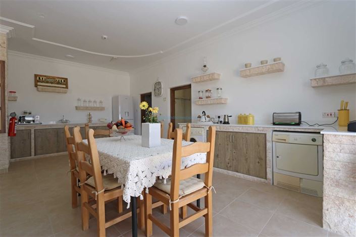 Image No.35-Villa / Détaché de 20 chambres à vendre à Deryneia