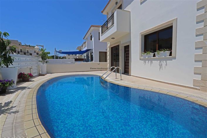 Image No.22-Villa / Détaché de 4 chambres à vendre à Pernera