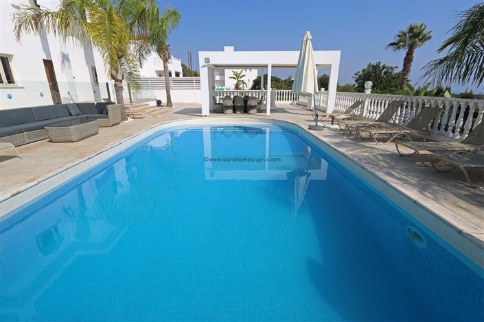 Image No.11-6 Bed Villa / Detached for sale