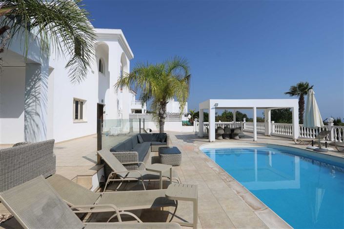 Image No.13-6 Bed Villa / Detached for sale