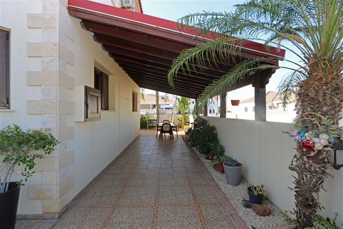 Image No.11-4 Bed Villa / Detached for sale