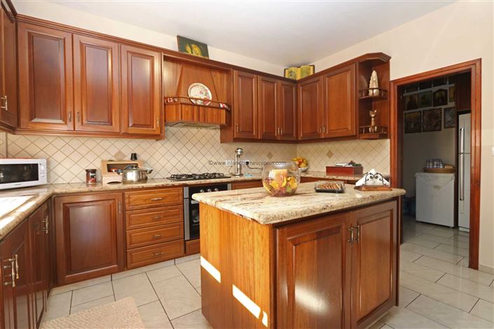 Image No.3-4 Bed Villa / Detached for sale