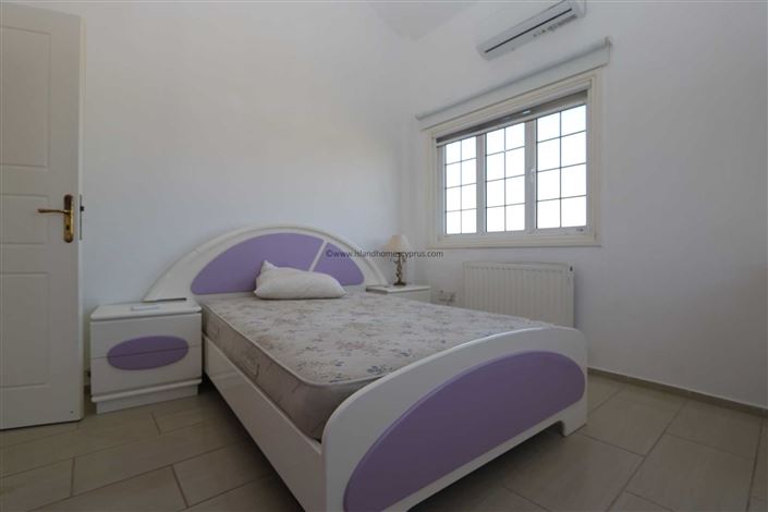 Image No.26-4 Bed Villa / Detached for sale