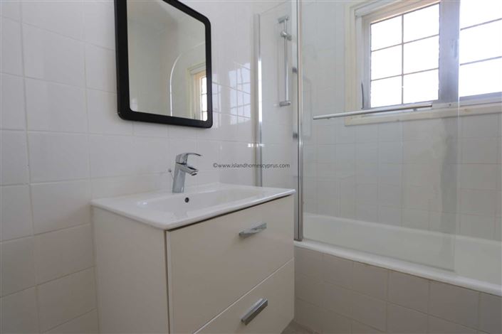 Image No.29-4 Bed Villa / Detached for sale