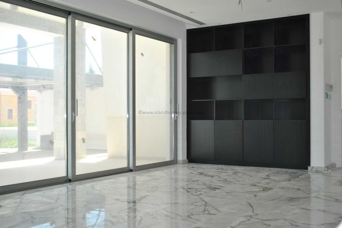 Image No.15-5 Bed Villa / Detached for sale