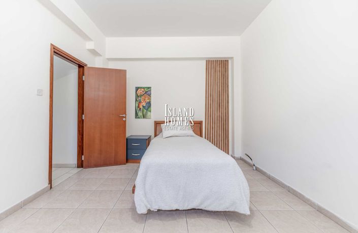 Image No.34-6 Bed Villa / Detached for sale