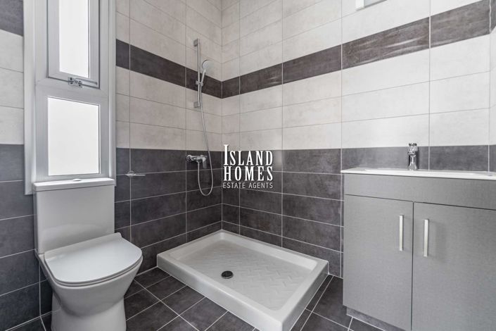 Image No.23-4 Bed Villa / Detached for sale