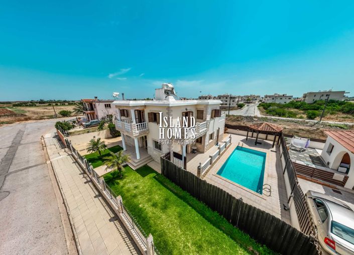 Image No.16-4 Bed Villa / Detached for sale