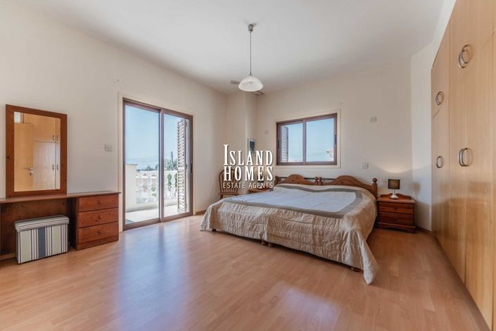 Image No.21-4 Bed Villa / Detached for sale