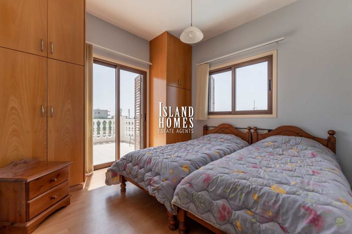 Image No.24-4 Bed Villa / Detached for sale