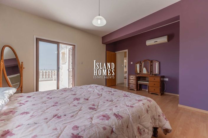 Image No.32-4 Bed Villa / Detached for sale