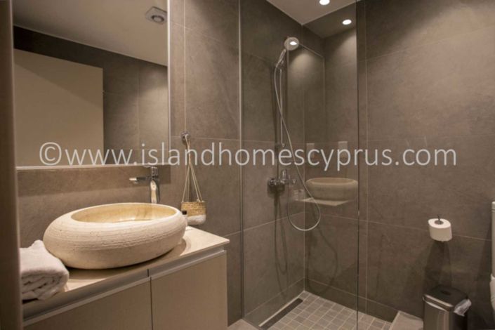 Image No.12-5 Bed Villa / Detached for sale