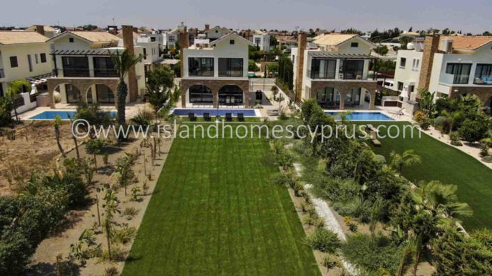 Image No.6-5 Bed Villa / Detached for sale