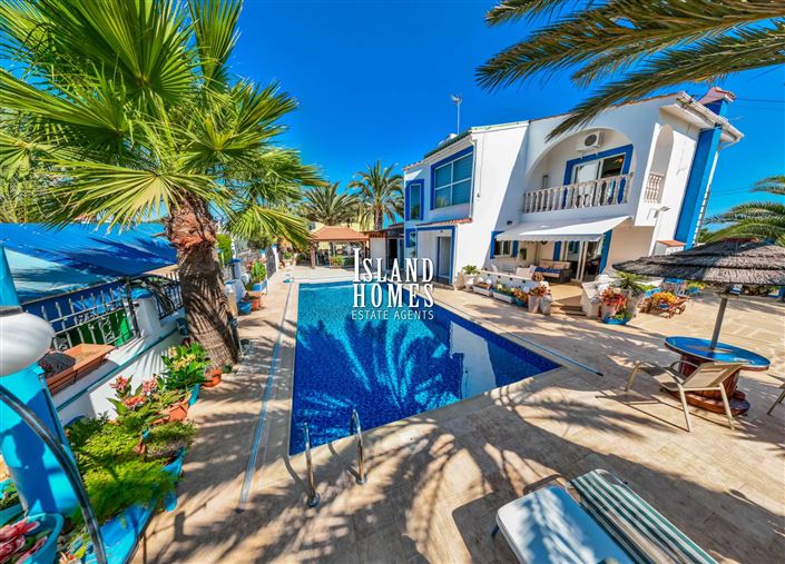 Image No.16-3 Bed Villa / Detached for sale