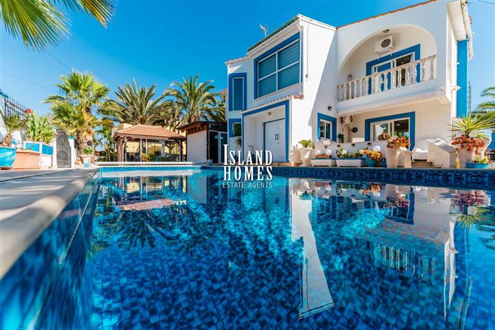 Image No.3-3 Bed Villa / Detached for sale