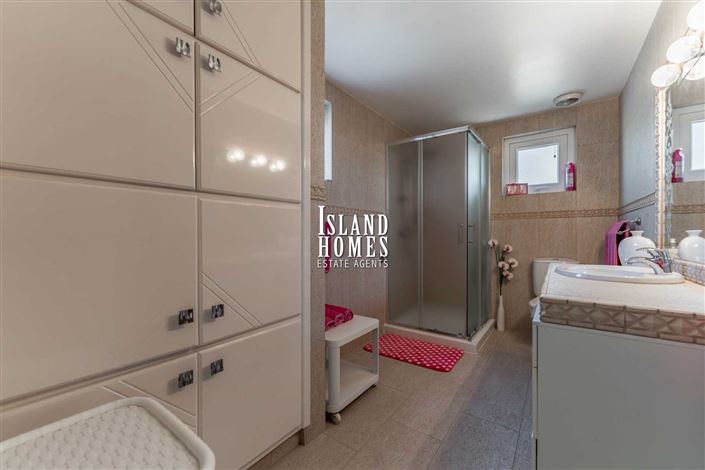 Image No.30-3 Bed Villa / Detached for sale