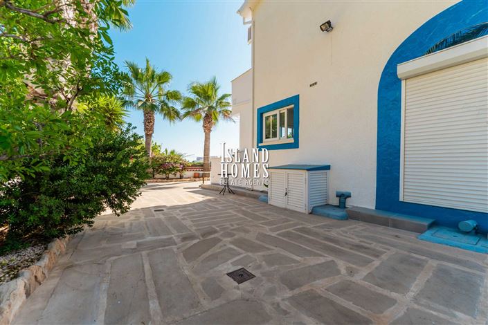 Image No.42-3 Bed Villa / Detached for sale