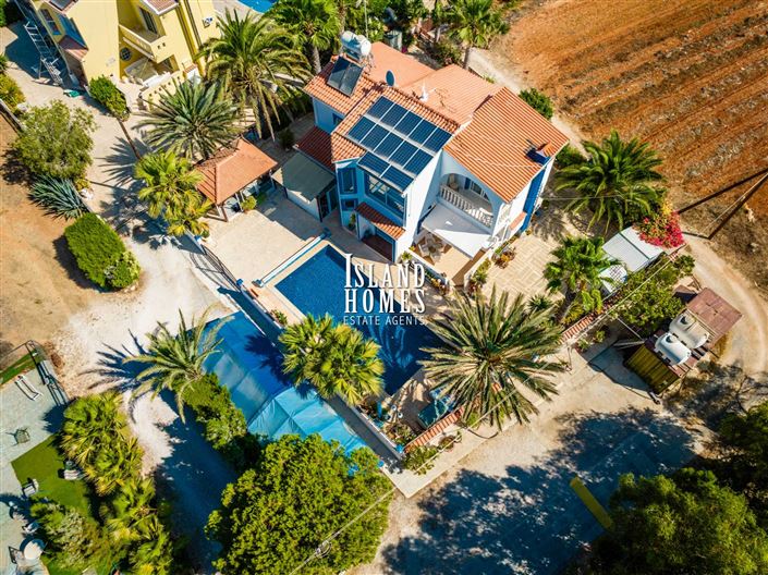 Image No.9-3 Bed Villa / Detached for sale