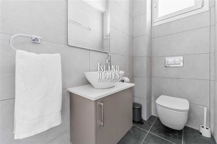 Image No.18-5 Bed Villa / Detached for sale