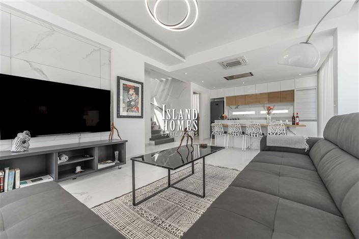 Image No.4-5 Bed Villa / Detached for sale