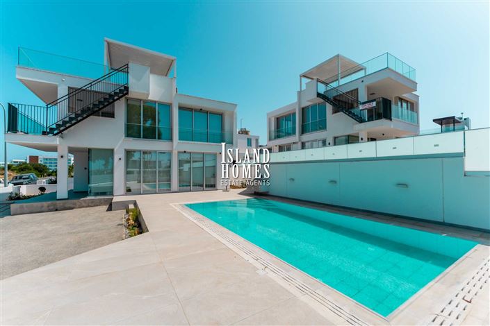 Image No.34-5 Bed Villa / Detached for sale