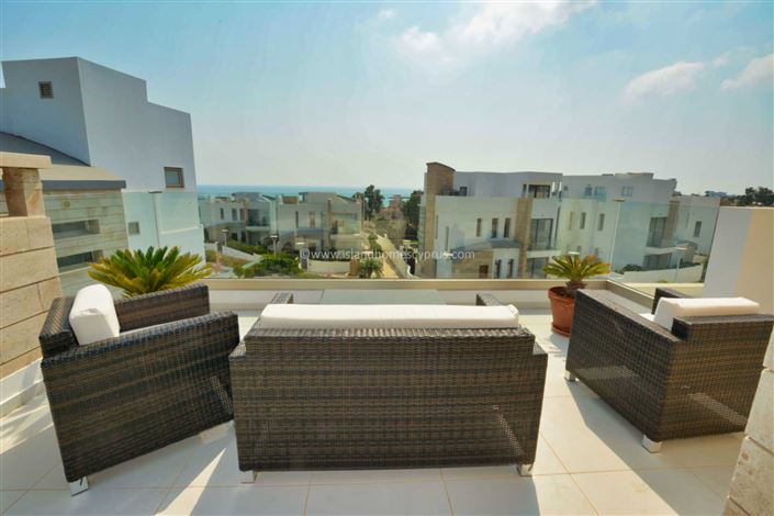 Image No.14-5 Bed Villa / Detached for sale