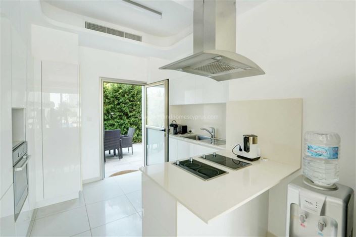 Image No.16-5 Bed Villa / Detached for sale