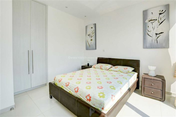 Image No.23-5 Bed Villa / Detached for sale