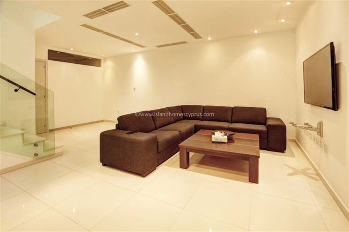 Image No.39-5 Bed Villa / Detached for sale