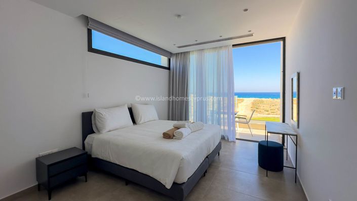 Image No.15-4 Bed Villa / Detached for sale