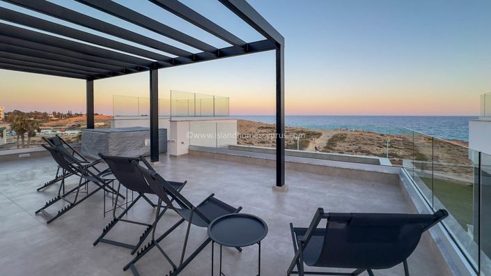 Image No.16-4 Bed Villa / Detached for sale