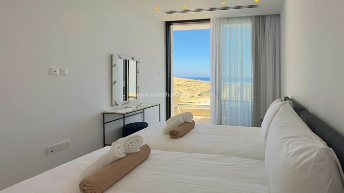 Image No.21-4 Bed Villa / Detached for sale