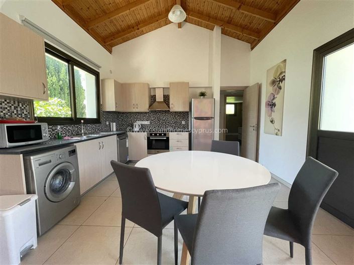 Image No.3-Bungalow de 2 chambres à vendre à Ayia Thekla