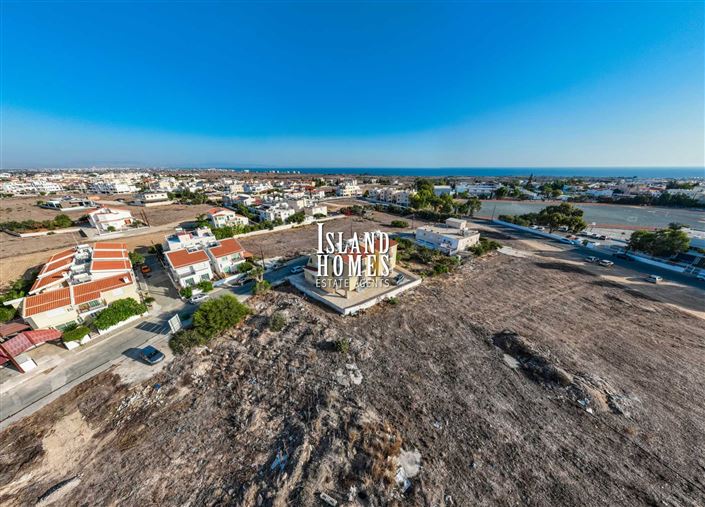 Image No.4-3 Bed Townhouse for sale