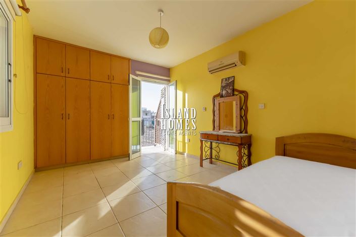 Image No.16-3 Bed Townhouse for sale