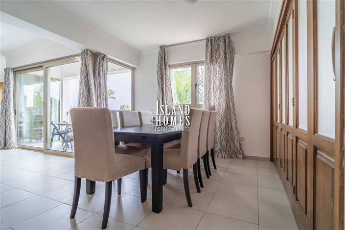 Image No.14-3 Bed Apartment for sale