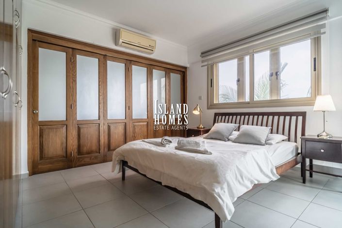 Image No.18-3 Bed Apartment for sale