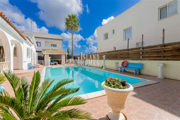 Image No.9-4 Bed Bungalow for sale