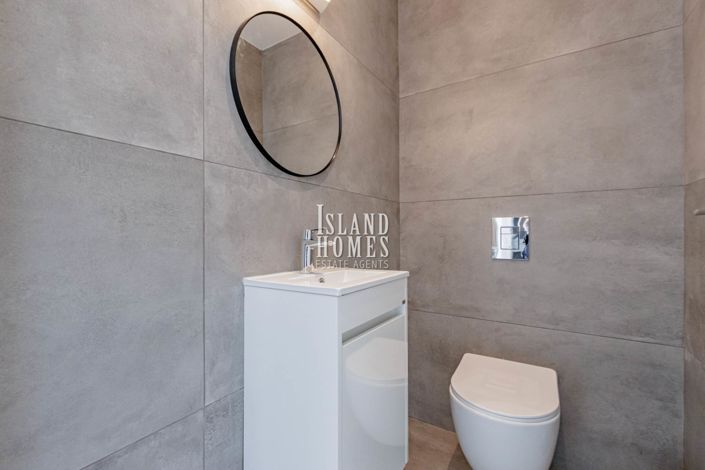 Image No.18-2 Bed Apartment for sale