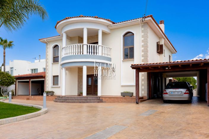 Image No.19-5 Bed Villa / Detached for sale